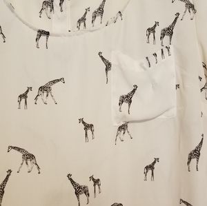 Flowy giraffe shirt,  beautiful,  1X